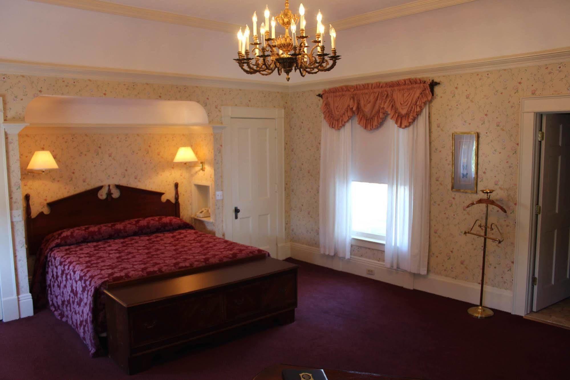White Inn Fredonia Dış mekan fotoğraf