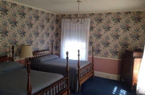 White Inn Fredonia Dış mekan fotoğraf